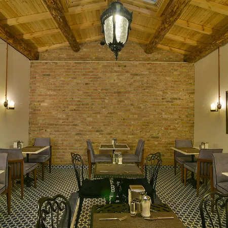 호텔 Life (adults Only)