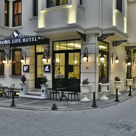 Life (adults Only) Istanbulská provincie