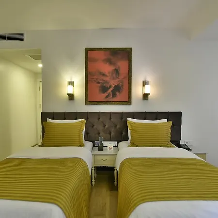 Life (adults Only) 3* 이스탄불