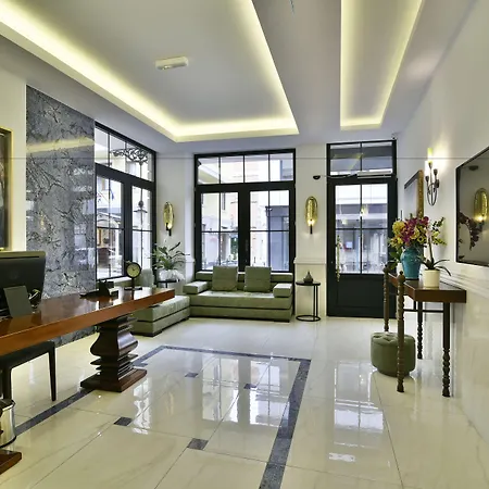 Life (adults Only) 3*