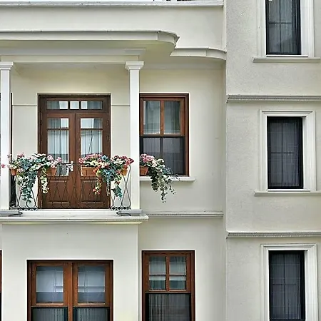 Life (adults Only) Istambul