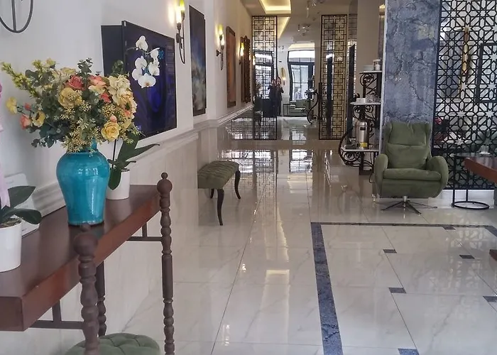 Life (adults Only) 3*