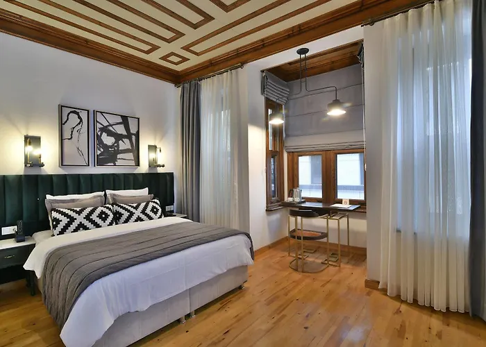 Life (adults Only) 3*