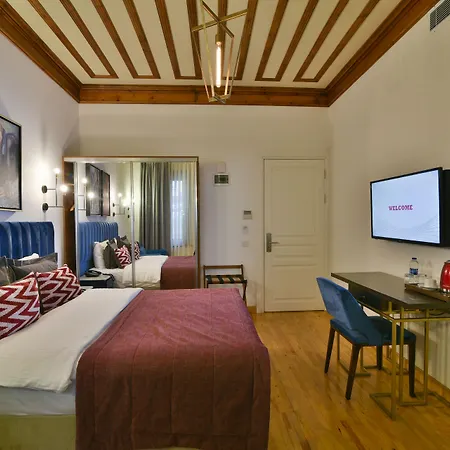 Life (adults Only) Hotell