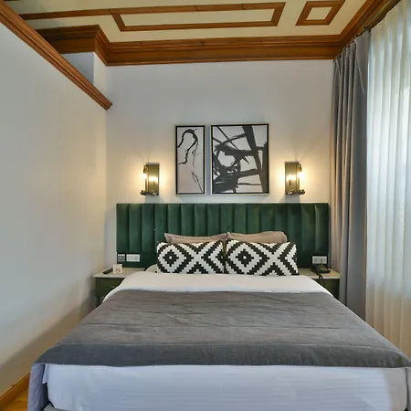 Hotell Life (adults Only) 3*