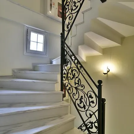 Life (adults Only) Hotell 3*