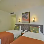 Hotel Life (adults Only)