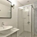 Hotel Life (adults Only)