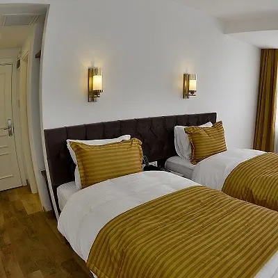 Life Otel